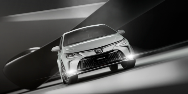 Toyota Corolla 2025: versão GLi Hybrid chega ao mercado em setembro